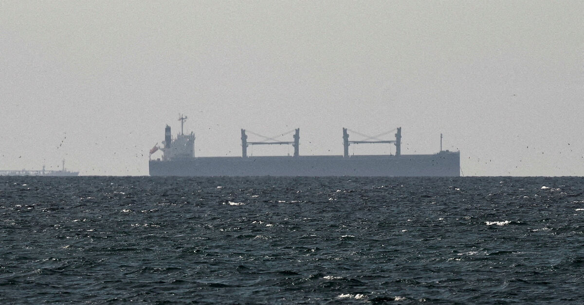 Trump gives Iran until Tuesday night to open Strait of Hormuz, WSJ reports