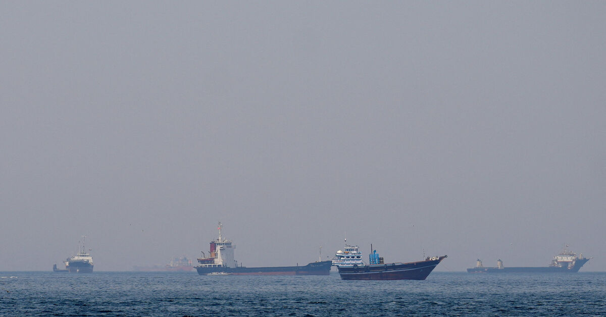 Shipping traffic through Hormuz still largely halted