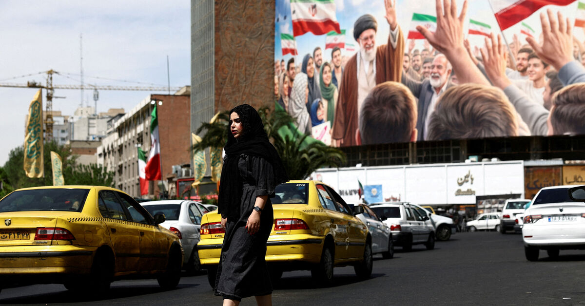 Exclusive-US spy agencies examine how Iran would react to Trump declaring victory