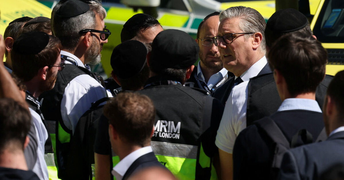 Man Arrested in London Stabbings of Two Jewish Men; Starmer Visits Community