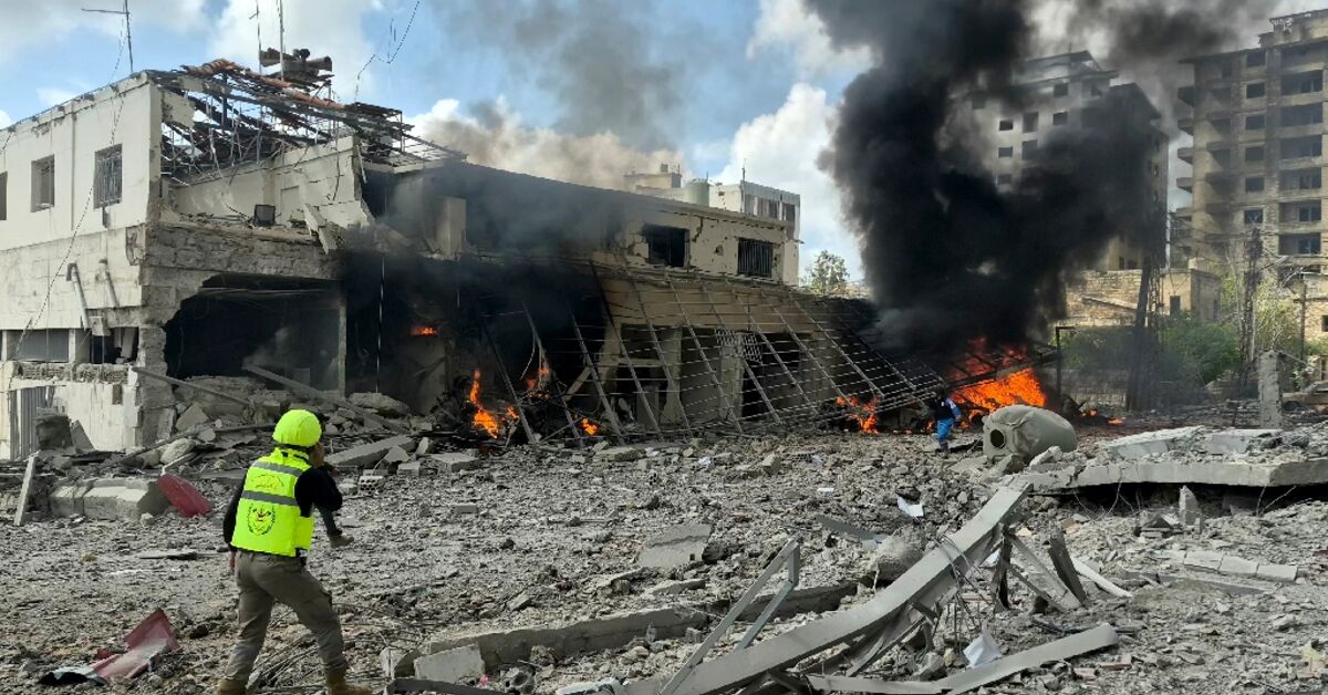 Lebanon PM says working to get Israeli troop withdrawal