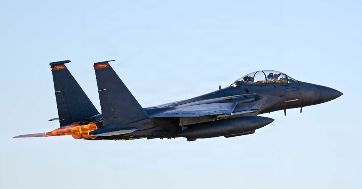 Hide, find water: US ex-pilot details how to survive being shot down