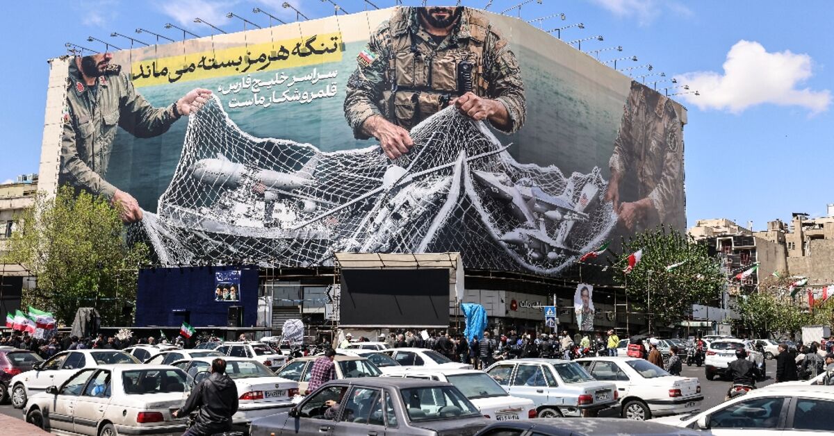 Iran pulling Hormuz 'lever' to maximum in US standoff