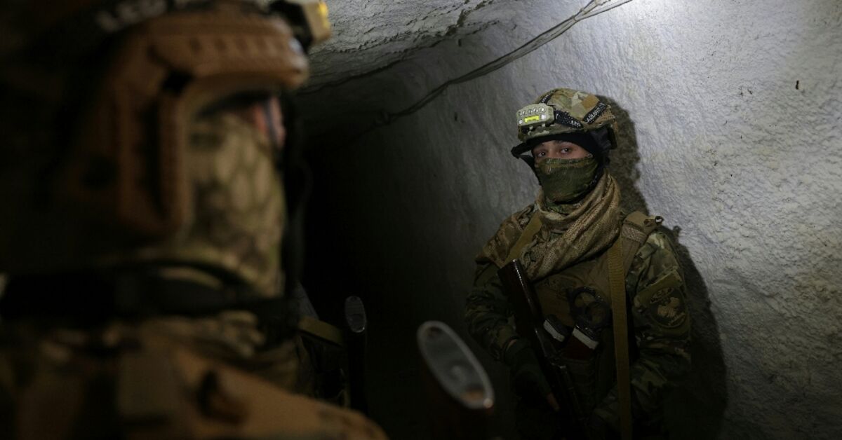 Syrian troops uncover tunnel network on Lebanon border