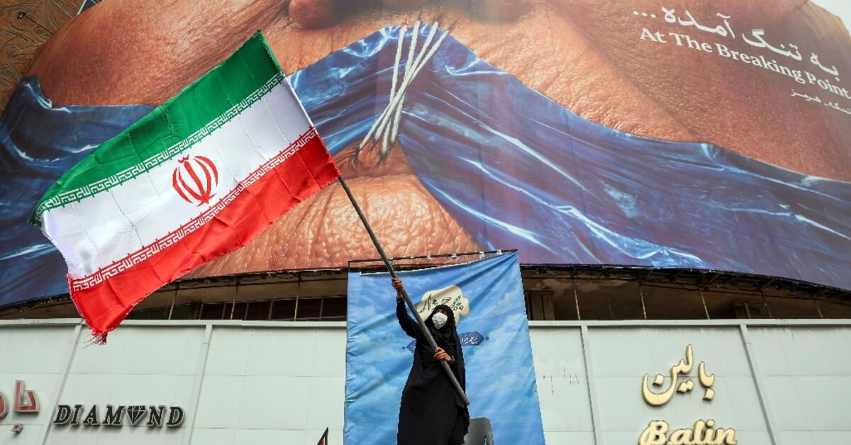 Stocks waver, oil steady ahead of US-China summit as Iran talks stall