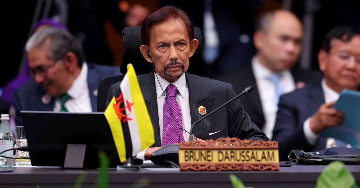 Brunei's sultan announces cabinet shake-up, appoints sons as ministers