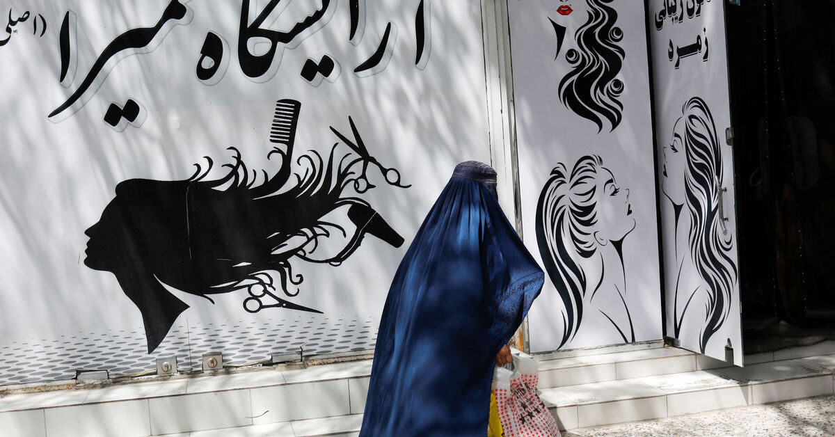 UN urges Afghan Taliban to end arrests of women over dress rules