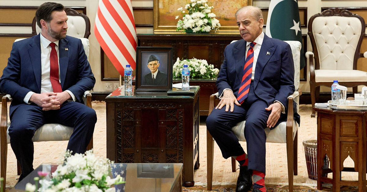 Pakistan PM says US and Iran reach peace deal after talks