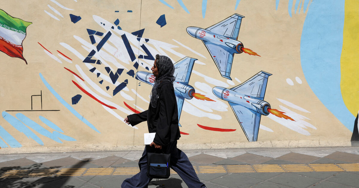 Factbox-What the US and Iran say they have agreed in the memorandum to end the war