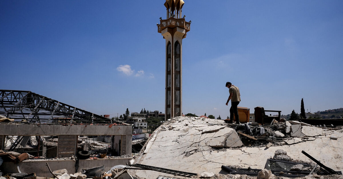 Trump Criticizes Israeli Military Operations in Lebanon and Warns of Civilian Casualties