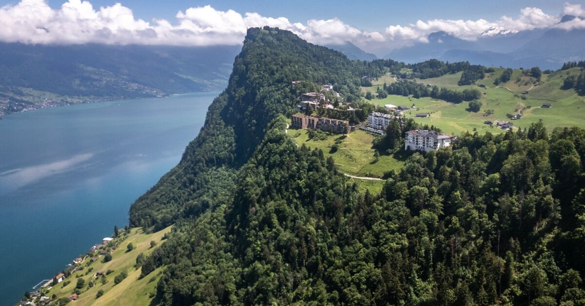 Swiss US-Iran talks venue a playground of world leaders, movie stars