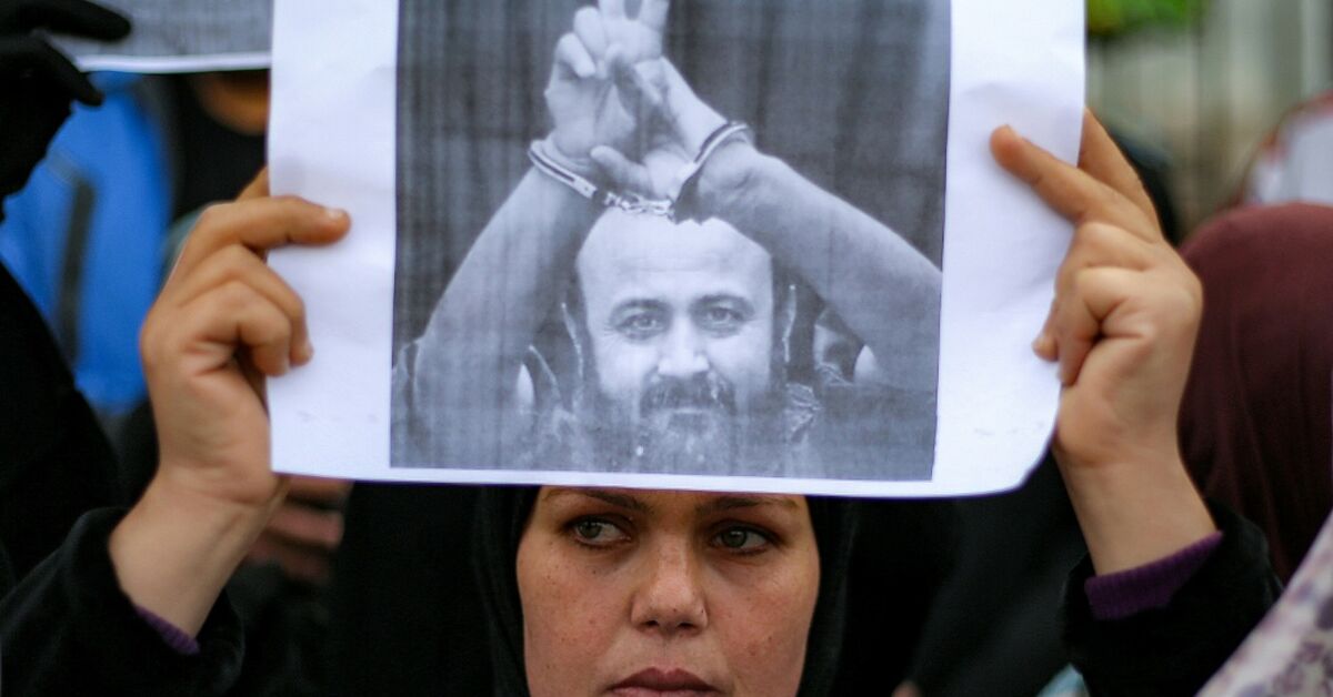 Israeli guards injure Palestinian leader Barghouti with rubber bullet: family