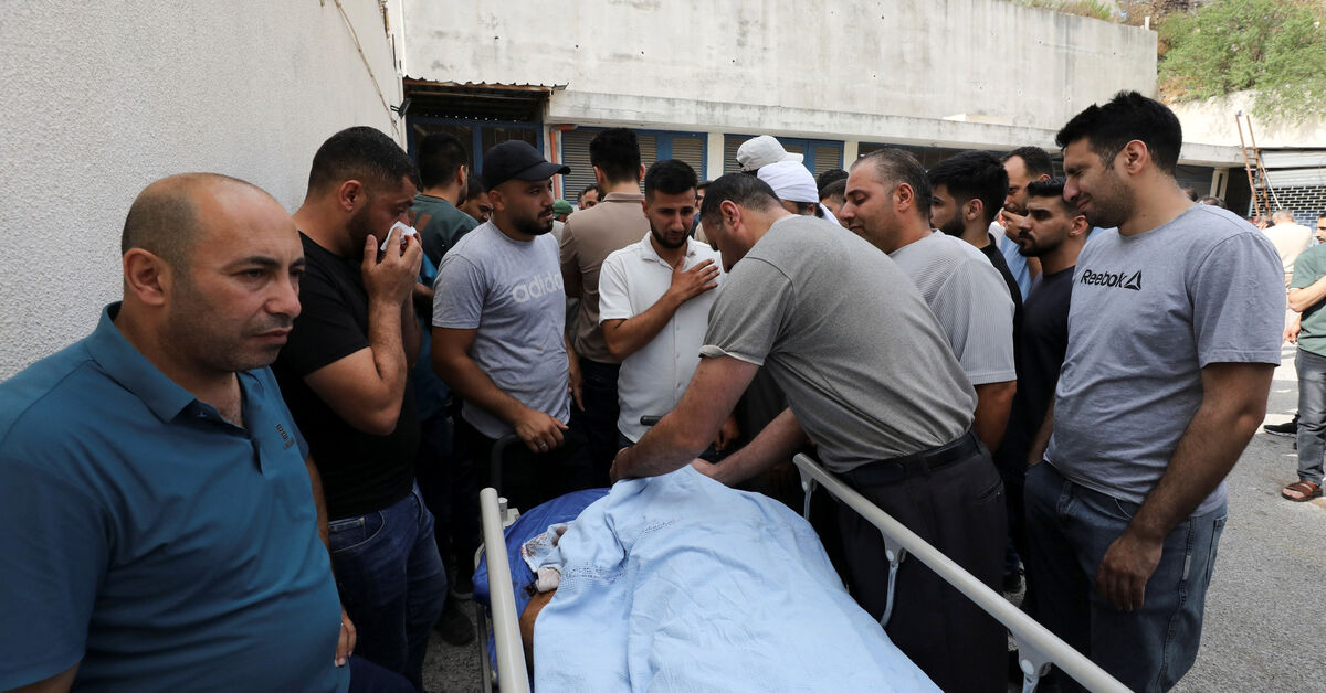 Four Palestinians and one Israeli killed in West Bank shooting