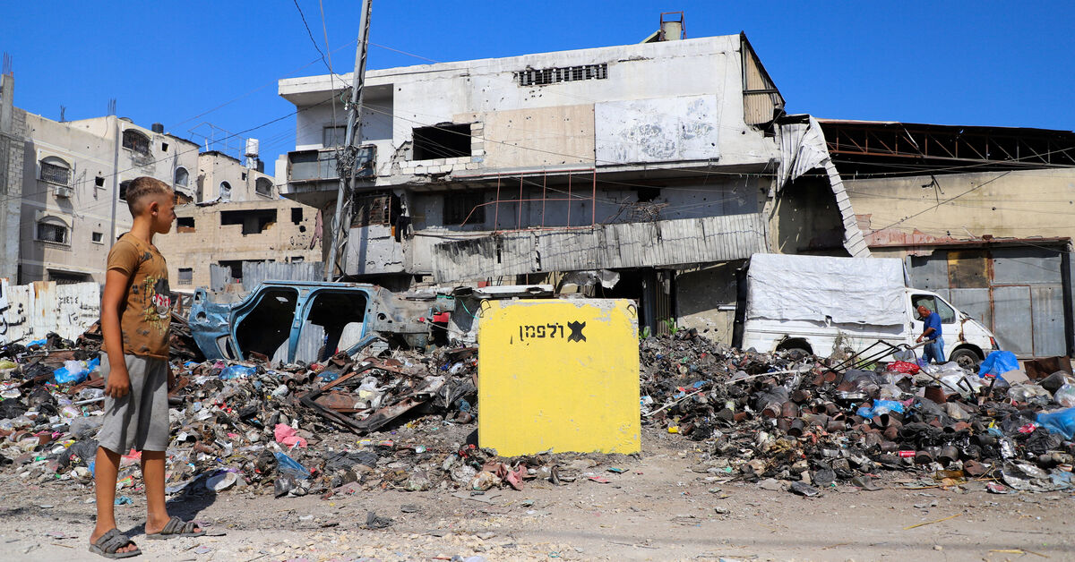 Israel's yellow line, a shifting edge of war pushing Gazans from home