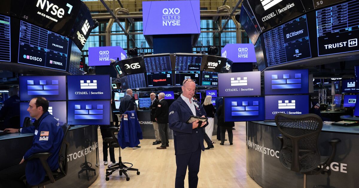 Oil climbs after US strikes Iran, Trump vows to control Strait of Hormuz
