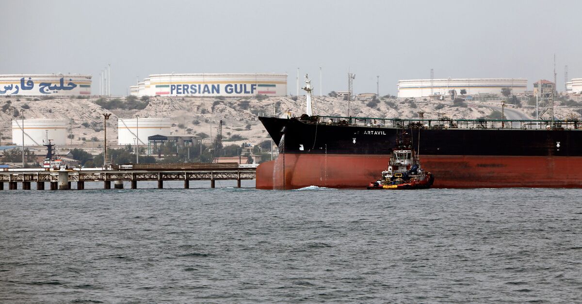 US revokes Iran oil waiver after Hormuz attacks