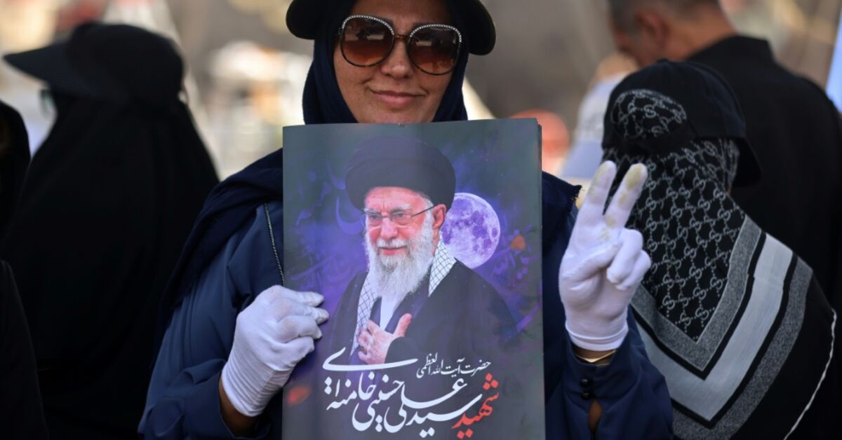 Iranian pilgrims flood Iraq for first Arbaeen since war