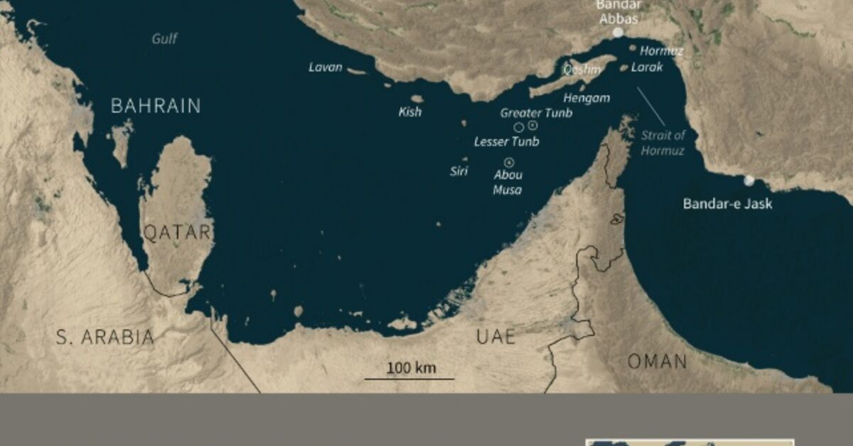Infographic with a map showing the strategic locations near Iran's southern coast
