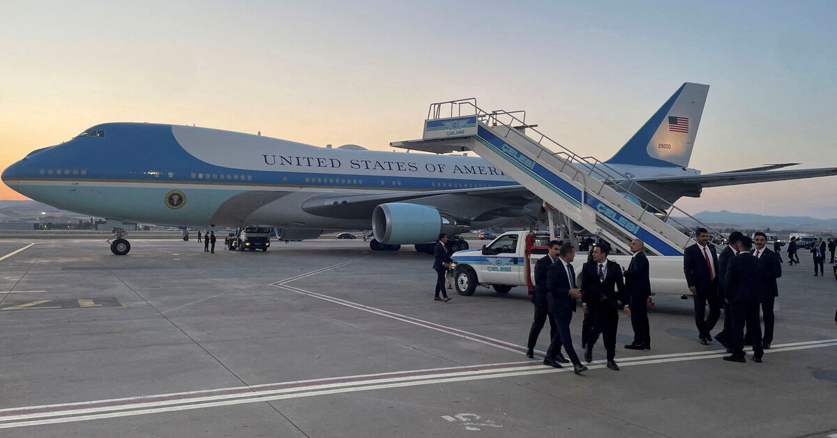 Credible missile threat led to secret aircraft switch for Trump, source says