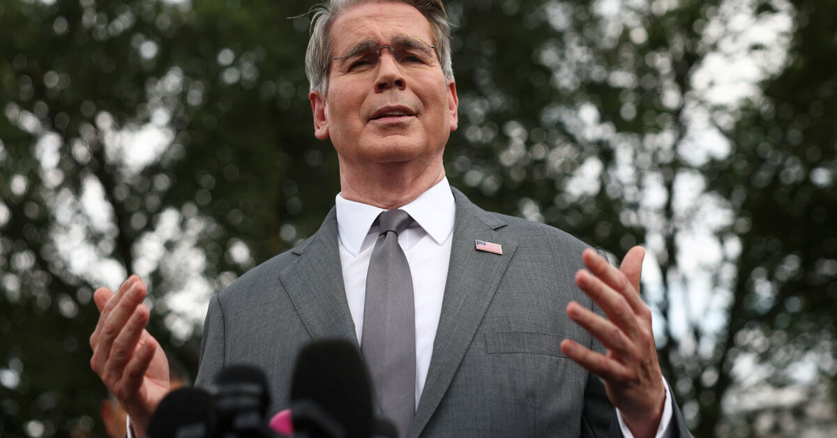 U.S. Treasury Secretary Scott Bessent speaks to reporters at the White House in Washington, D.C., U.S., August 20, 2026. REUTERS/Kevin Lamarque