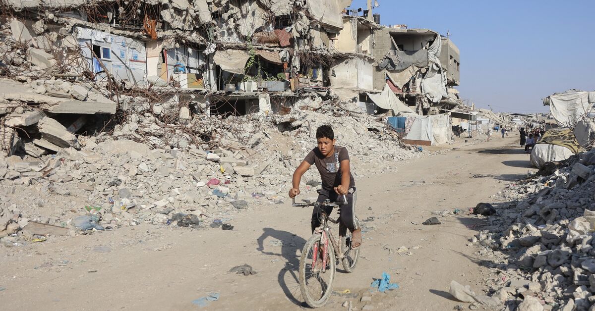 Netanyahu balances Trump's peace plan with Israeli military control in Gaza.