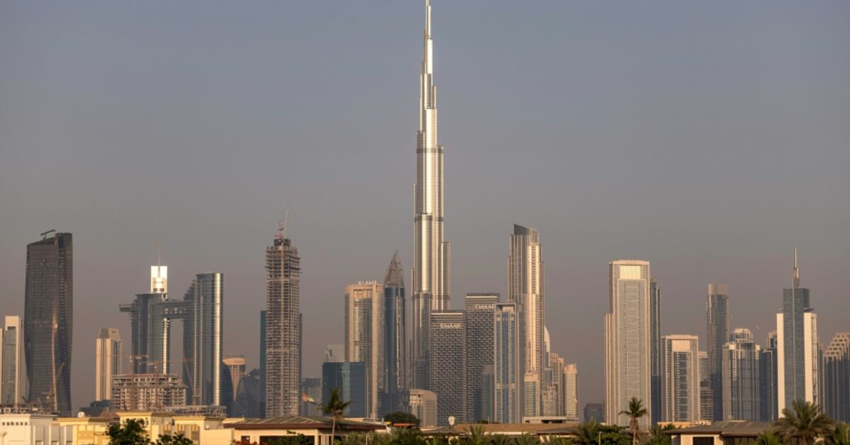 Iran's economic ties to Dubai hard to break despite war