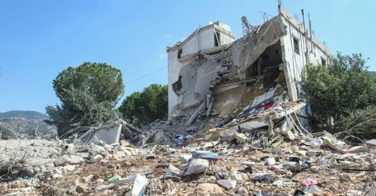 Lebanon president calls for US help as Israeli strikes kill 7