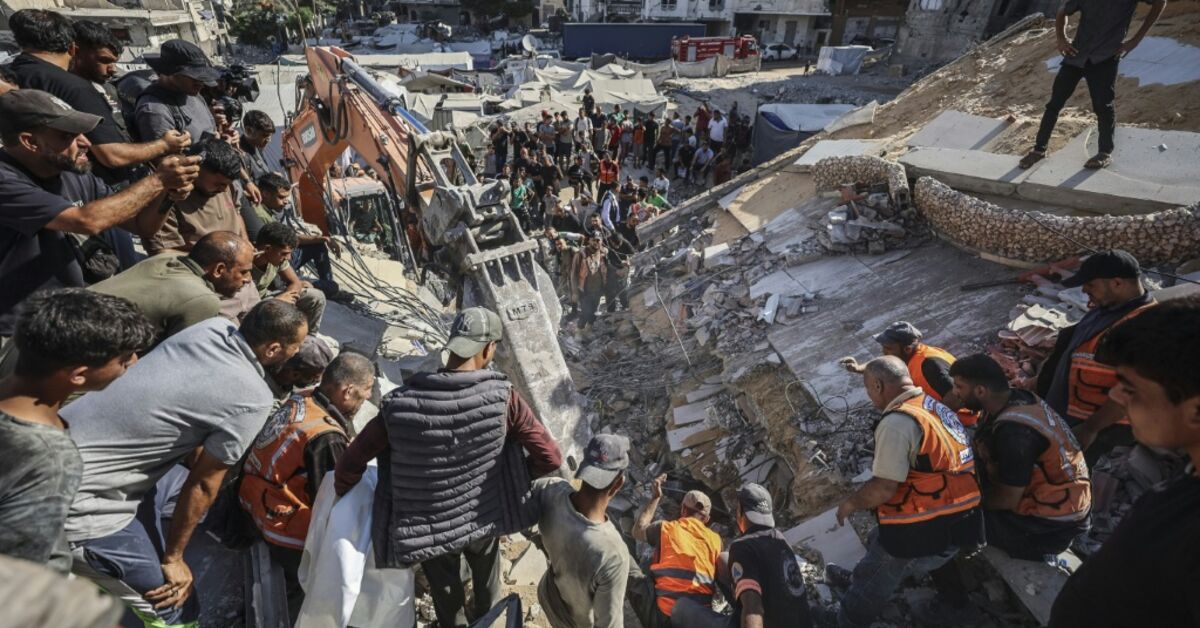 Gaza apartment block collapse kills 21, including 12 children