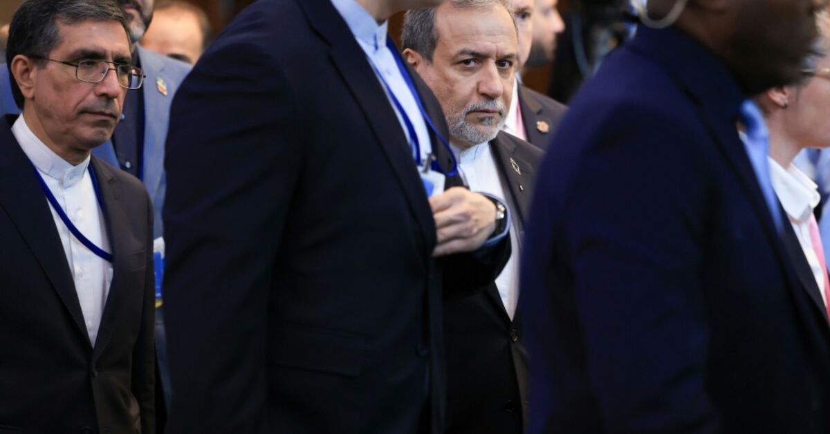Iran proposes plan to reopen Hormuz within seven days: minister