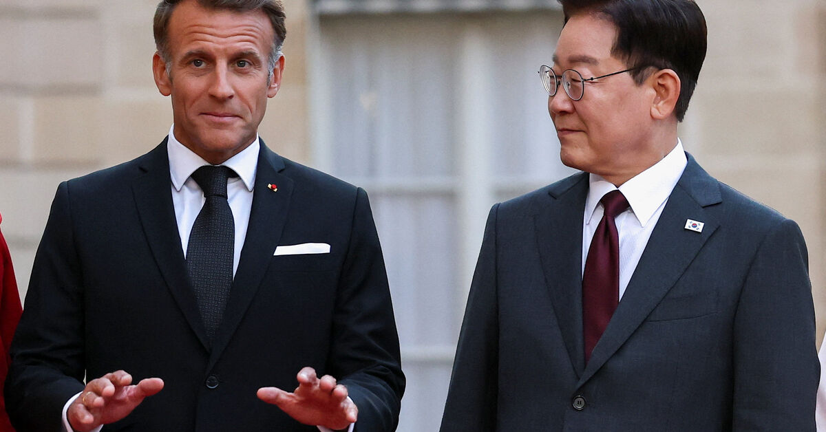 South Korea says Hormuz talks with France concern contribution options, not troop deployment