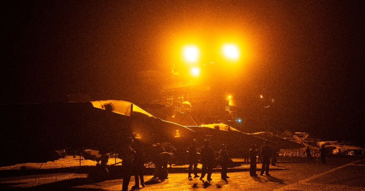 Houthis strike Saudi targets anew as talks over Strait of Hormuz stall