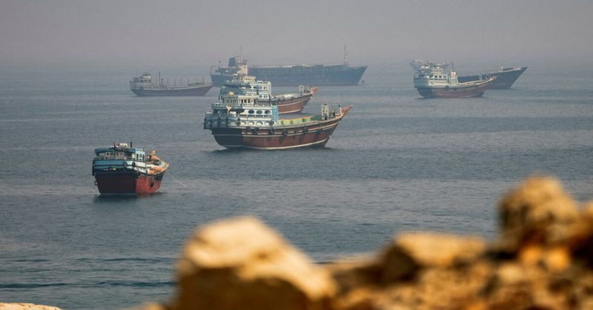 Vessel traffic decreases in Strait of Hormuz amid regional conflict