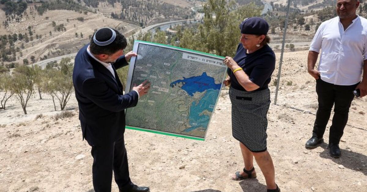 US Senate Democrats seek sanctions over Israeli settlements, bill says