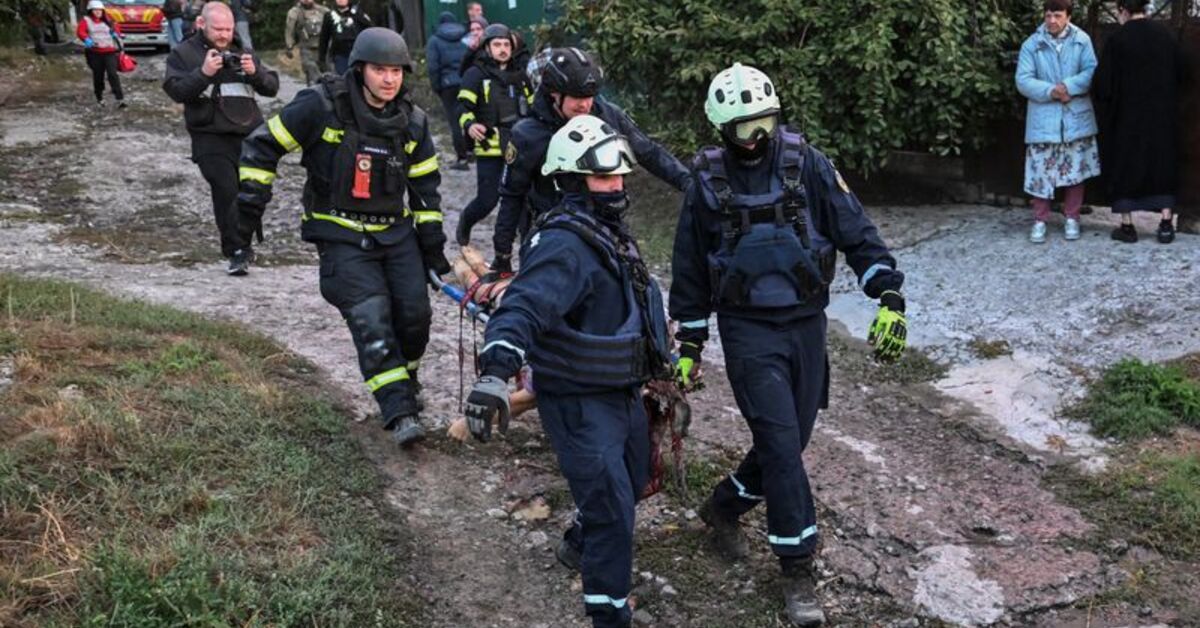 Russian attacks kills three in Ukrainian cities, nine injured in Kyiv strikes, officials say