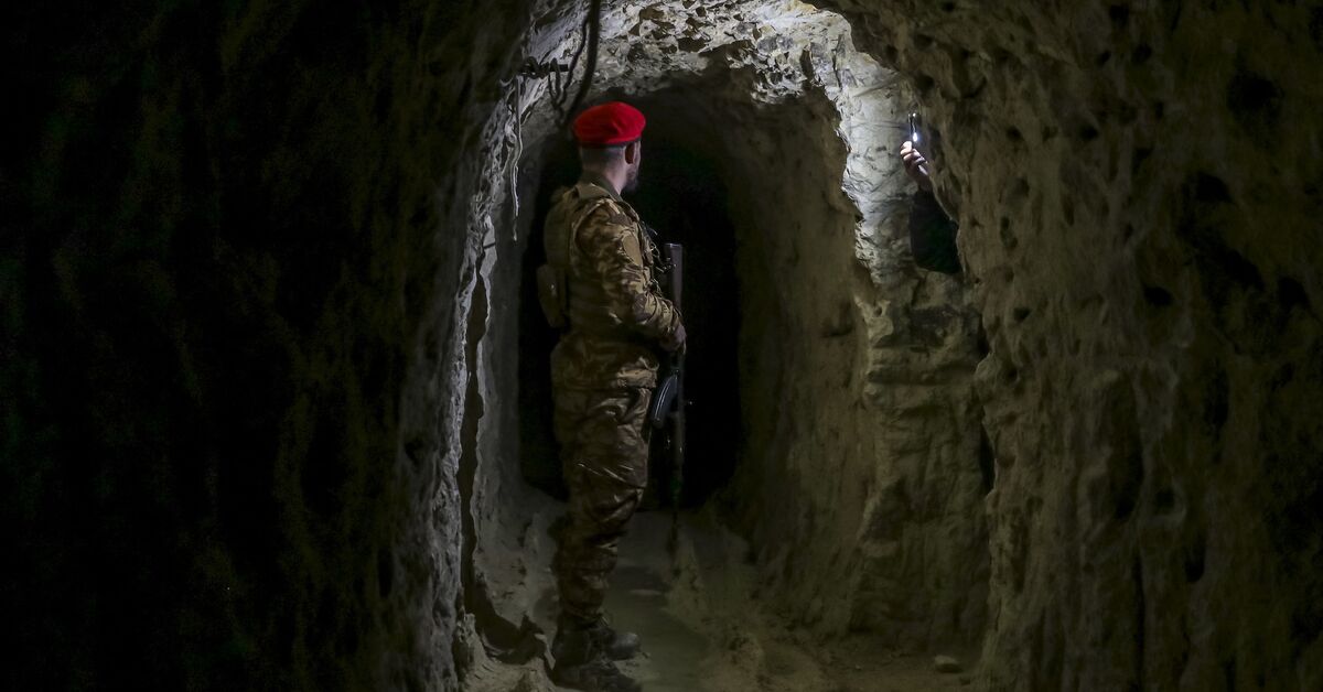 Lebanon charges 5 in alleged Hezbollah operation to train Assad loyalists