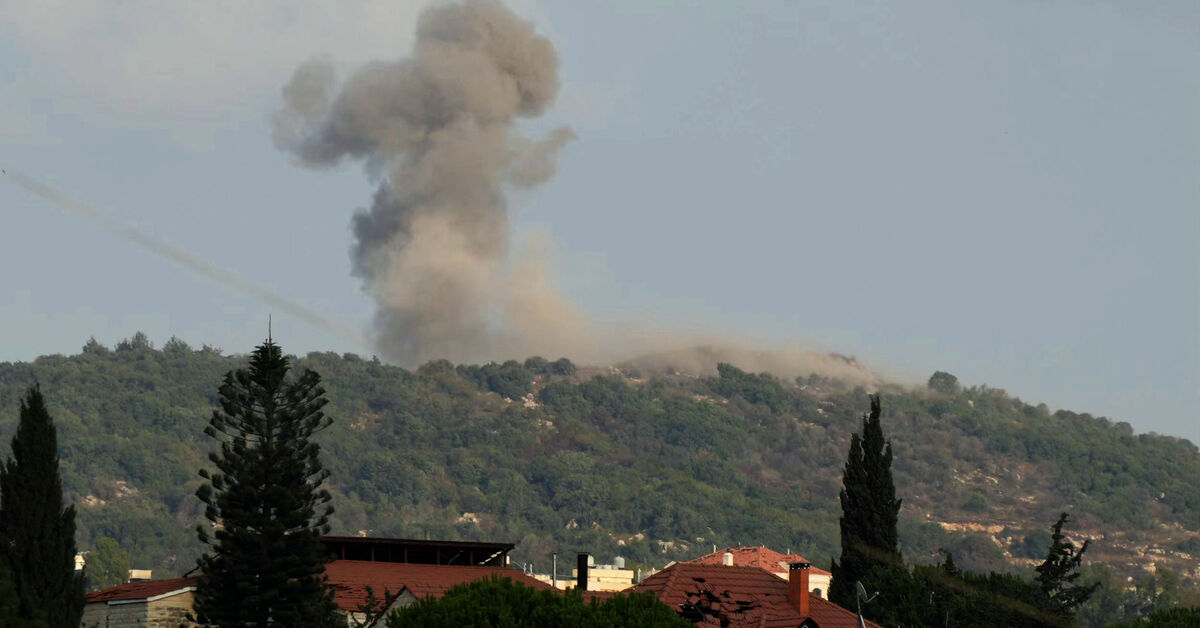 Photo: al-monitor.com A photograph taken from the southern Lebanese area of Nabatieh shows smoke as it rises from the site of Israeli strikes that