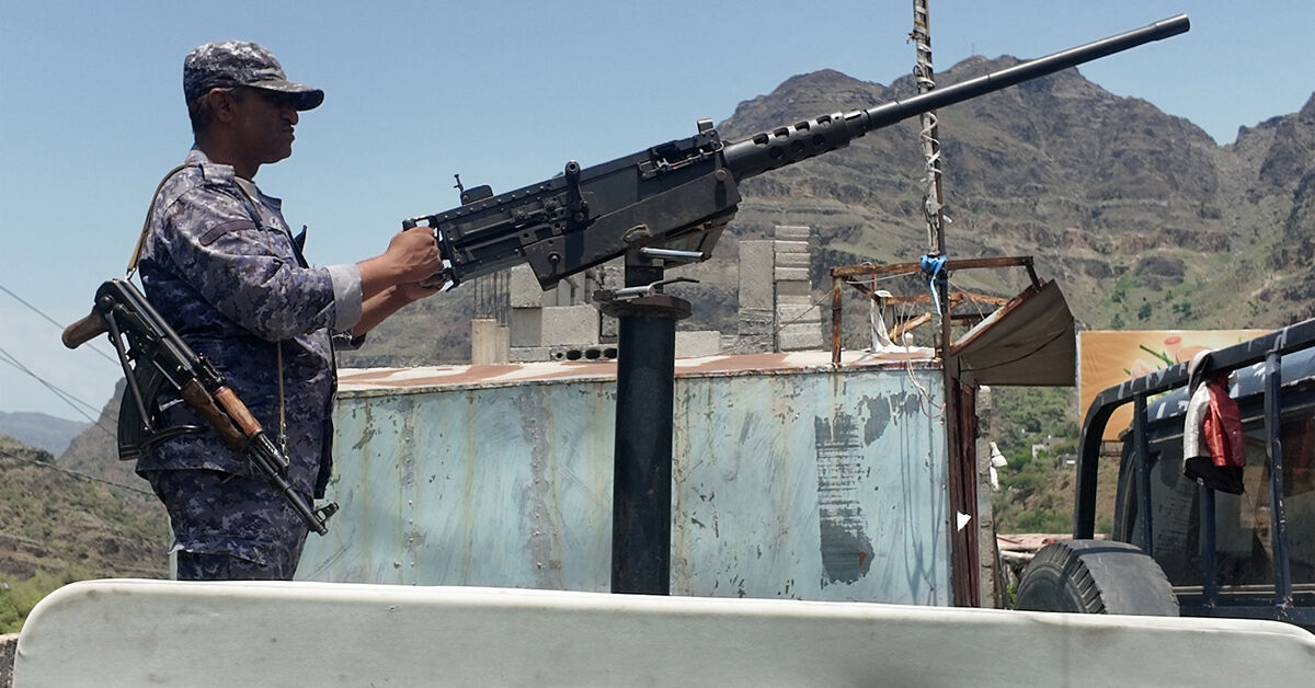 Top Yemen official calls for US military support against Houthis