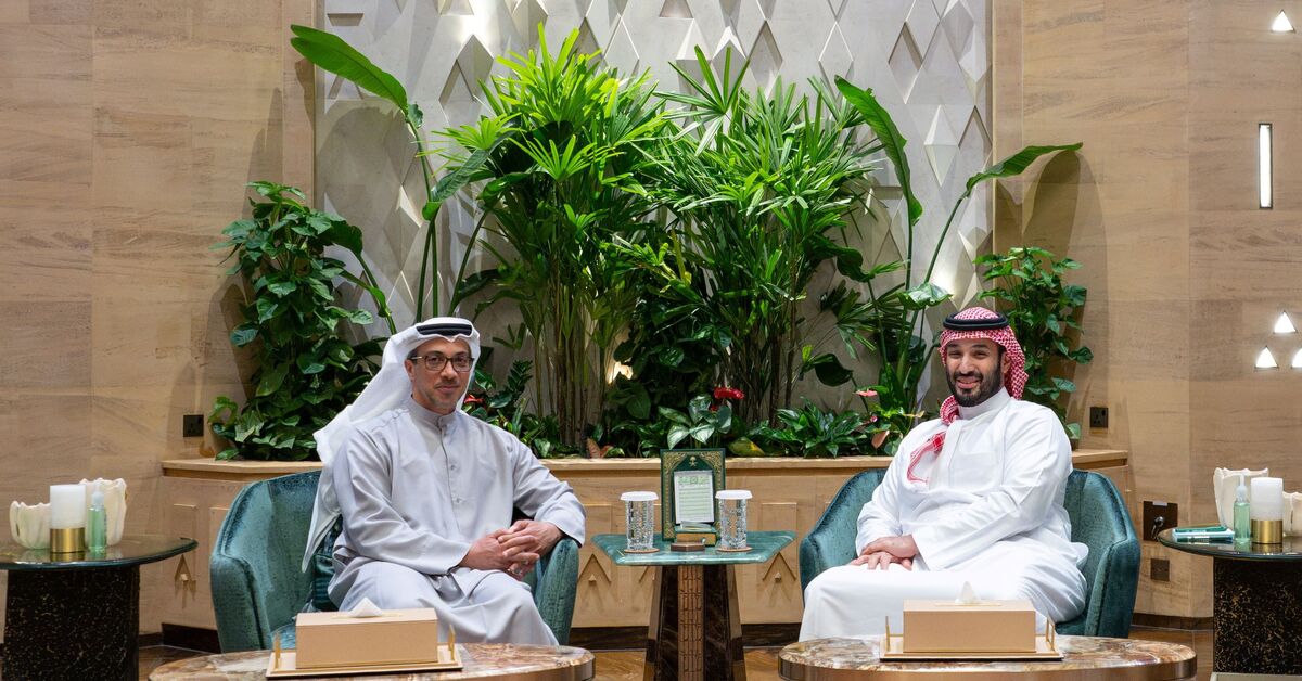 شیخ منصور بن زاید، معاون رئیس امارات، معاون نخست‌وزیر و رئیس دیوان ریاستی، ۲۹ سپتامبر ۲۰۲۶ در ریاض با محمد بن سلمان، ولیعهد عربستان، گفت‌وگو کرد. — خبرگزاری رسمی عربستان