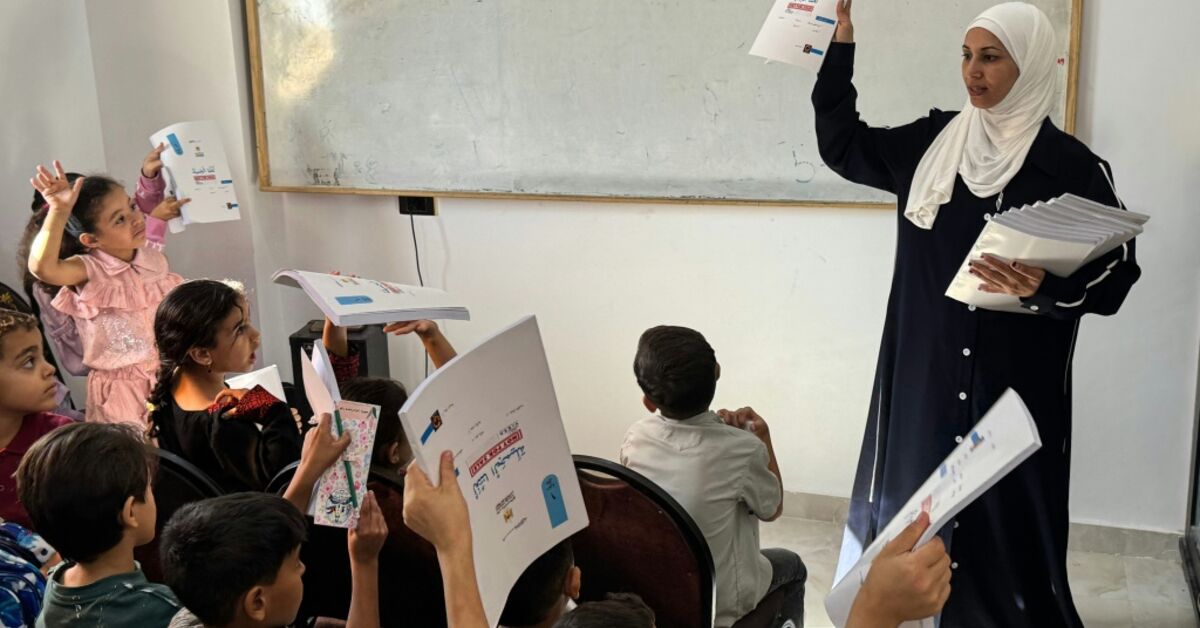 In Egypt's Sinai, Gazan builds school for children displaced by war