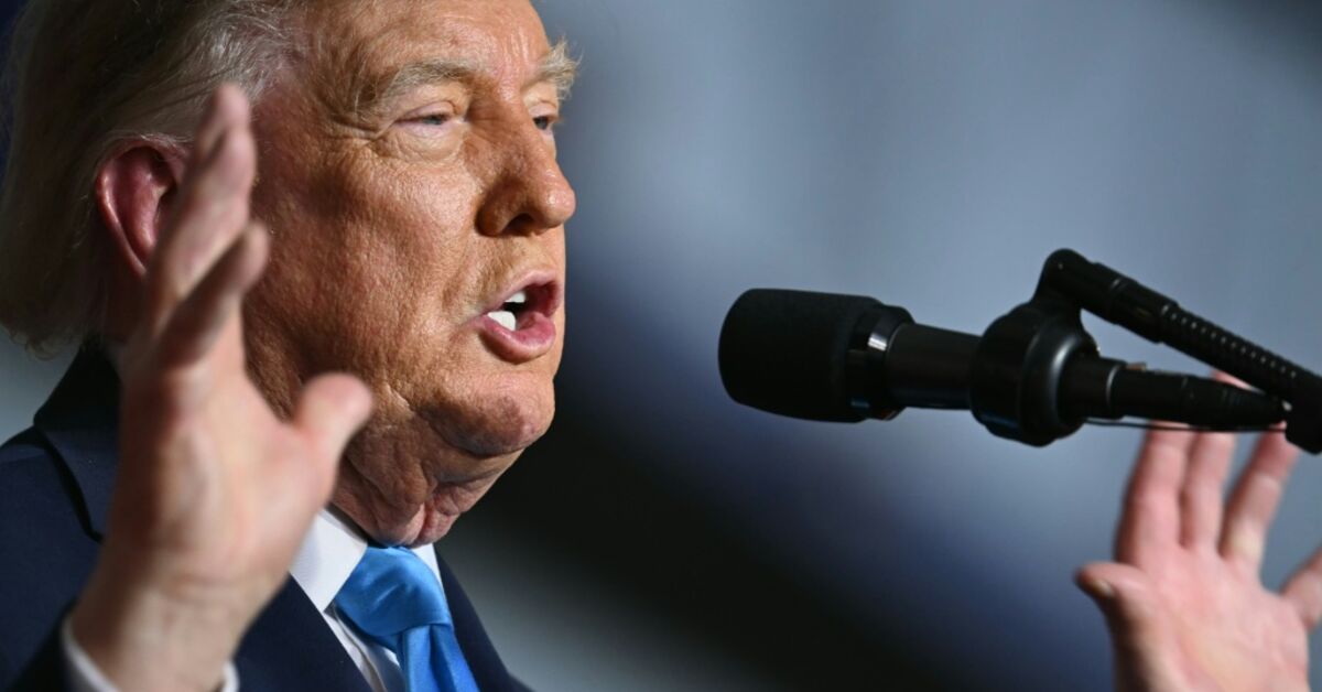 White House denies Trump suggested Iran should 'take out' US cities