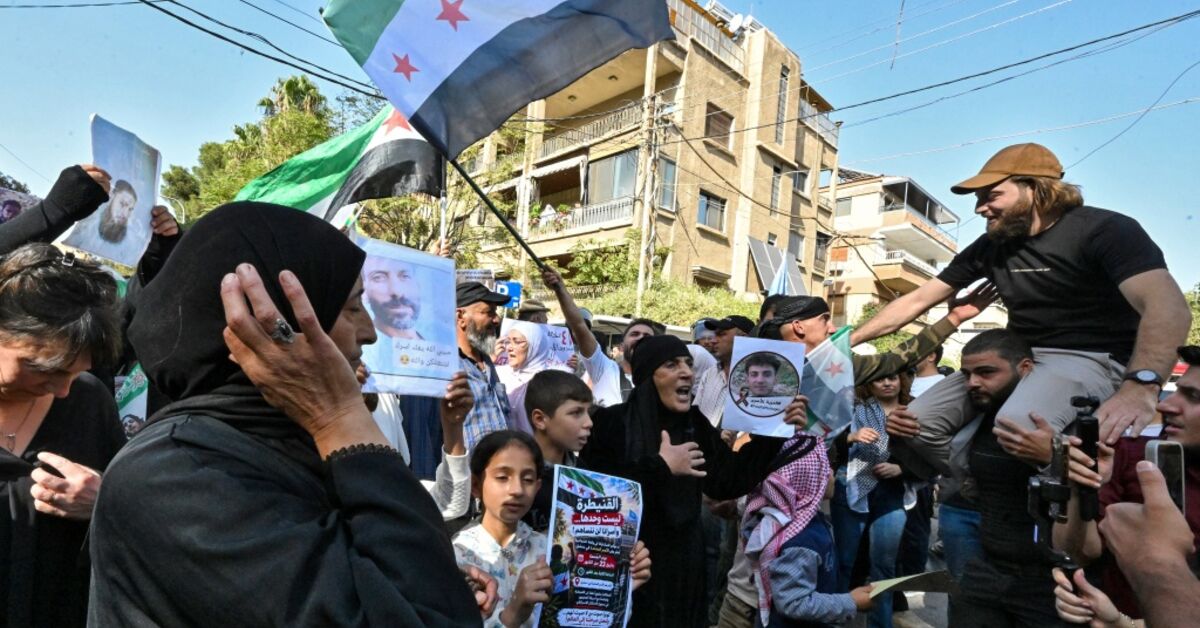 Hundreds of Syrians protest repeated Israeli incursions