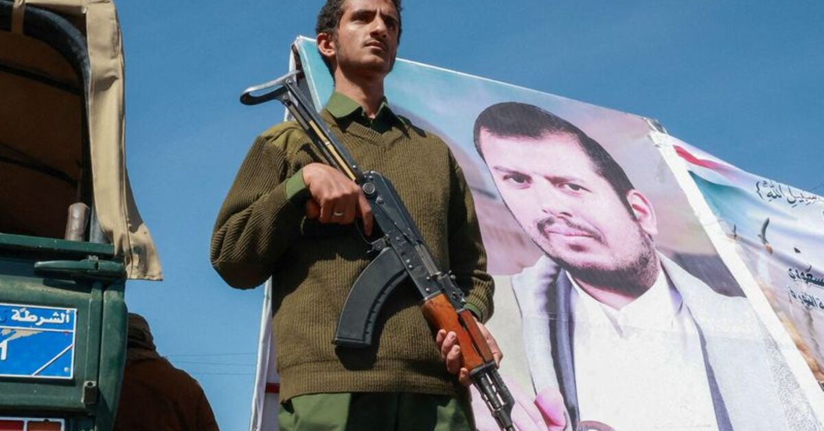 Syria considers help in Yemen war after Saudi airports come under Houthi fire