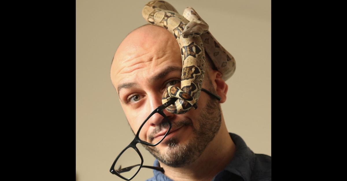 Snake man of Baghdad' spreads love for wild animals - Al-Monitor:  Independent, trusted coverage of the Middle East
